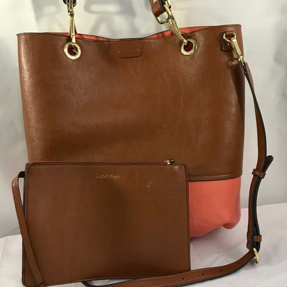 Calvin Klein Reversible Tote Bag - Picture 5 of 8